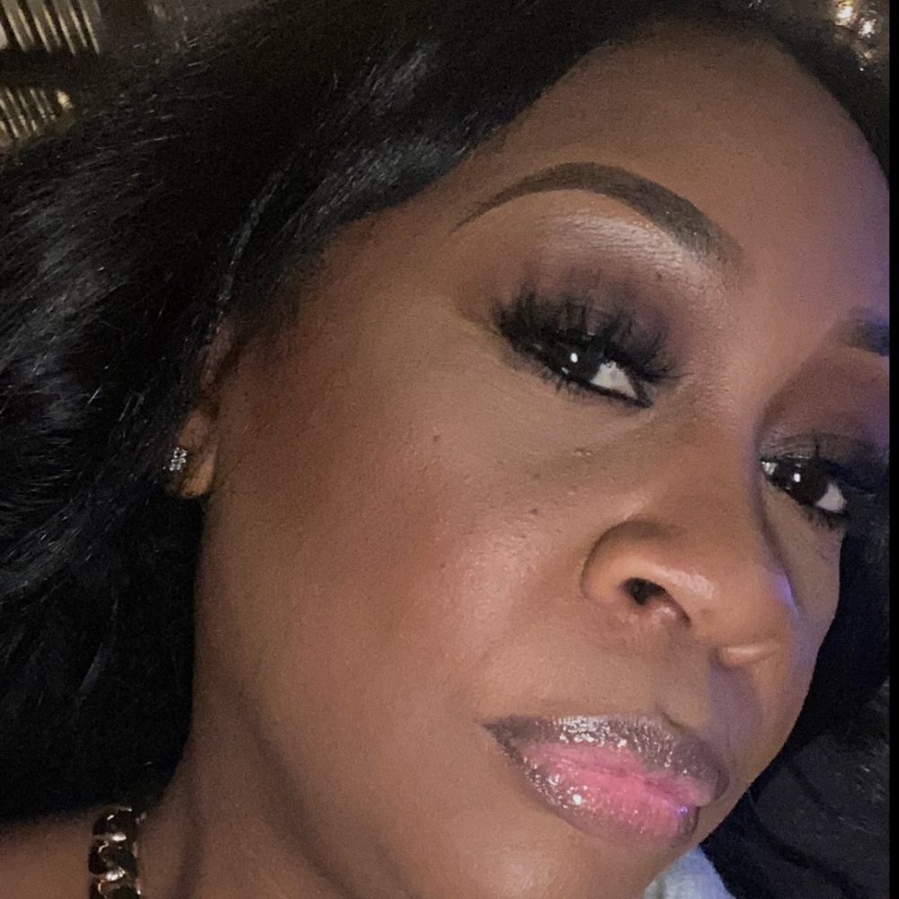 Meet your Posher, Akilah